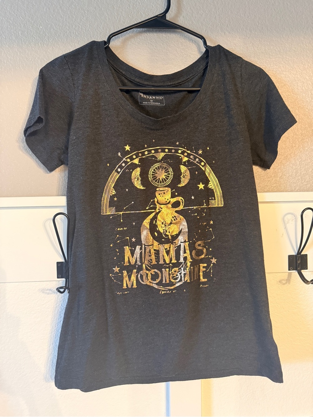Mama’s Moonshine Graphic Tee Medium Western Country Boho T-Shirt